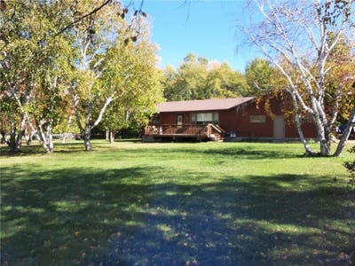 /international/us/3207-county-road-93-international-falls-mn-110107801754/