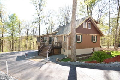 /international/us/104-ash-lane-greentown-pa-110107857039/