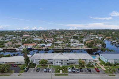 /international/us/2400-ne-36th-street-lighthouse-point-fl-110119412034/