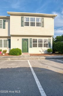 /international/us/79-crush-court-swansboro-nc-110108662653/