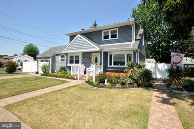 /international/us/407-oak-street-riverside-nj-110108408918/