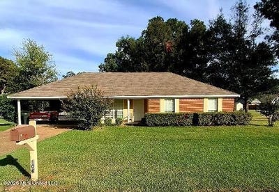 /international/us/106-travis-drive-crystal-springs-ms-110120488091/