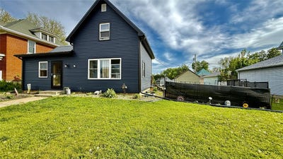/international/us/210-johnston-street-gladbrook-ia-110107951445/