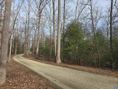 /international/us/5-runaway-ln-stanardsville-va-110105643744/