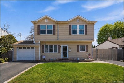 /international/us/1433-manatuck-boulevard-bay-shore-ny-110107549437/