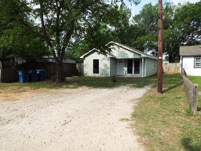 /international/us/747-luther-ln-gun-barrel-city-tx-110108337671/