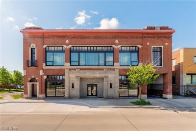 /international/us/3800-euclid-avenue-cleveland-oh-110108478331/