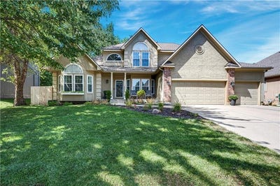 /international/us/202-shoreline-drive-louisburg-ks-110119988622/