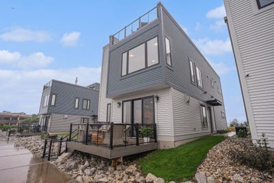 /international/us/266-viridian-shores-drive-muskegon-mi-110101260805/