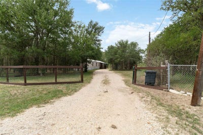 /international/us/153-cherylton-dr-red-rock-tx-110100776511/