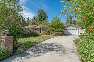 /international/us/23327-califa-street-woodland-hills-ca-110107502546/