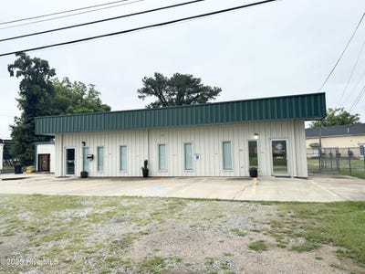 /international/us/1409-w-church-street-elizabeth-city-nc-110100879970/