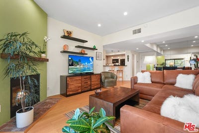 /international/us/8160-manitoba-st-playa-del-rey-ca-110107699292/
