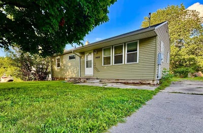/international/us/2622-garden-avenue-cedar-falls-ia-110101223417/