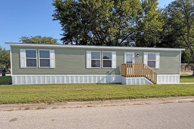 /international/us/14876-washington-road-west-burlington-ia-110109957198/