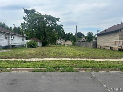 /international/us/2531-e-25th-street-granite-city-il-110100685182/