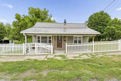 /international/us/825-5th-street-bristol-tn-110108353169/