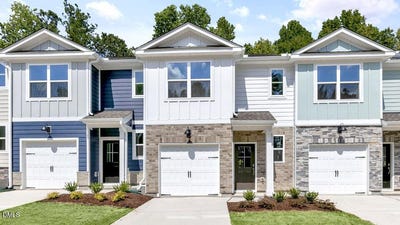 /international/us/5215-red-crimson-drive-willow-springs-nc-110108473276/