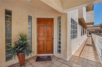 /international/us/321-w-queen-street-inglewood-ca-110119466655/