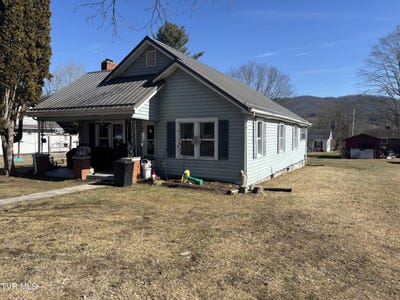 /international/us/219-oak-street-mountain-city-tn-110105641742/