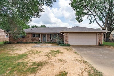 /international/us/103-wedgewood-dr-poteau-ok-110101012993/
