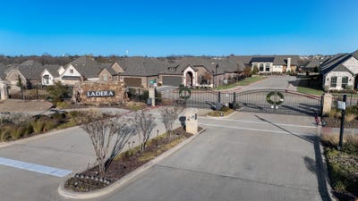 /international/us/902-sendera-lane-rockwall-tx-110108959694/