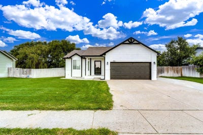 /international/us/216-w-poplar-st-goddard-ks-110107883377/