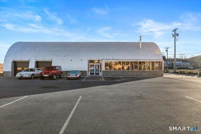 /international/us/2259-state-street-hamden-ct-110119945807/