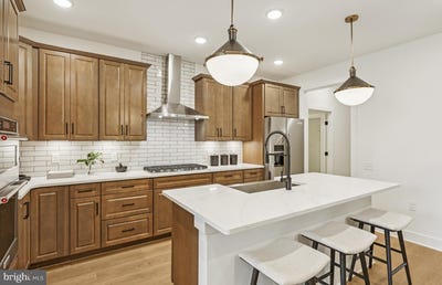 /international/us/6156-amber-lane-haymarket-va-110107194915/