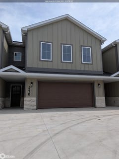 /international/us/210-stonebrook-ct-clear-lake-ia-110095010870/