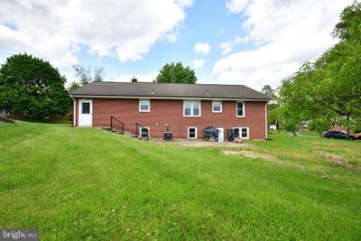 /international/us/556-oak-ridge-drive-millersville-pa-110108057605/