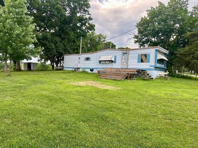 /international/us/1009-ridgeway-dr-keytesville-mo-110100467862/