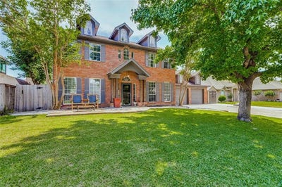 /international/us/1228-concho-drive-benbrook-tx-110108097348/
