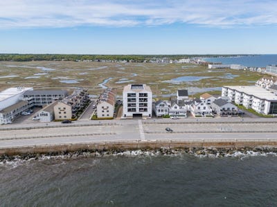 /international/us/465-ocean-boulevard-hampton-nh-110108615552/