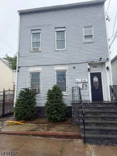 /international/us/256-van-houten-st-paterson-city-nj-110108480523/