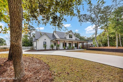 /international/us/607-harper-avenue-carolina-beach-nc-110103758388/