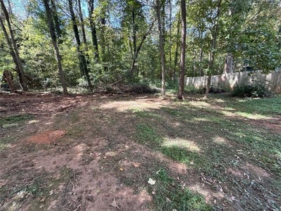 /international/us/yukon-road-walkertown-nc-110103199350/