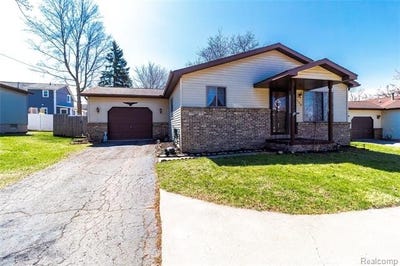 /international/us/230-e-oregon-street-lapeer-mi-110107340104/