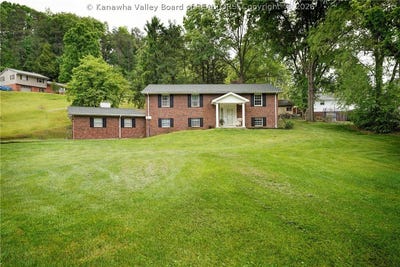 /international/us/108-elm-street-elkview-wv-110108066422/