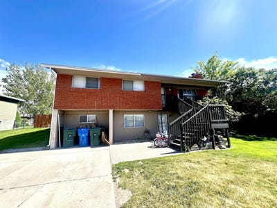 /international/us/1921-monte-vista-dr-1-2-pocatello-id-110108494291/