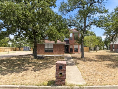 /international/us/1111-springhill-street-bellmead-tx-110109961061/