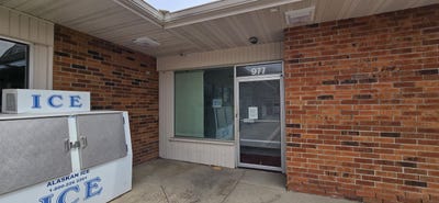 /international/us/977-n-page-street-stoughton-wi-110099095515/