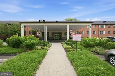 /international/us/5301-westbard-circle-bethesda-md-110109332467/