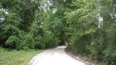 /international/us/141-crosby-road-florahome-fl-110086718572/?lang=fr