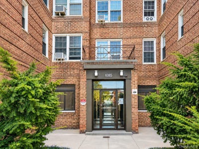 /international/us/63-85-woodhaven-boulevard-rego-park-ny-110119582213/