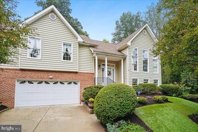 /international/us/15918-edgewood-drive-dumfries-va-110110328275/