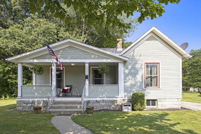 /international/us/1009-n-berrien-street-albion-mi-110101039116/