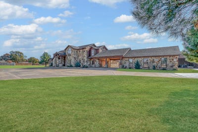 /international/us/4517-cottonwood-lane-vernon-tx-110108547141/