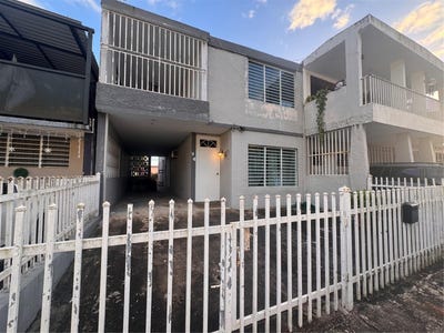 /international/us/v-4-calle-1-reparto-valencia-bayamon-pr-110105697209/