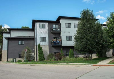 /international/us/221-e-5th-street-cedar-falls-ia-110108844563/